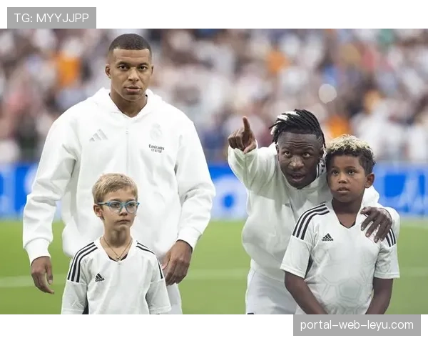 姆巴佩左膝不适可能缺席联赛,皇马为其欧冠附加赛留力 姆巴佩左膝不适可能缺席联赛,皇马为其欧冠附加赛留力