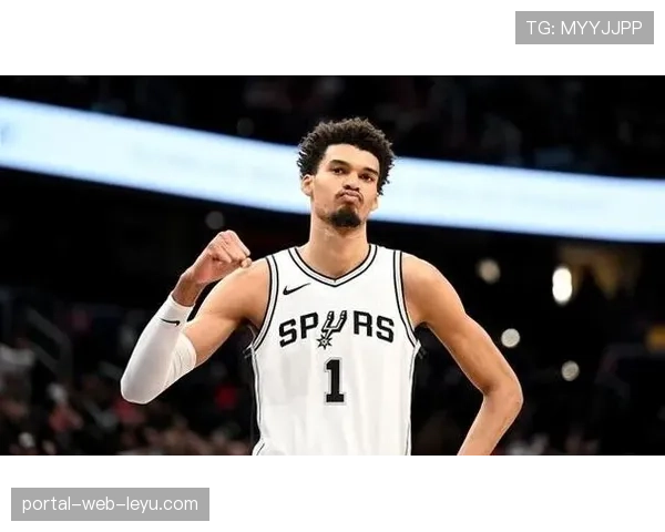 维克托·文班亚马的防守统治力:对阵爵士单场送出9次封盖 维克托·文班亚马的防守统治力:对阵爵士单场送出9次封盖